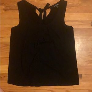 Express tank with tie key hole back